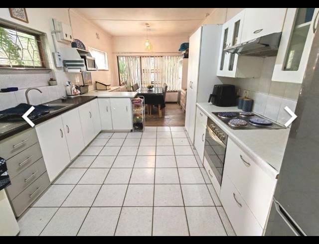 3 BEDROOM HOUSE FOR SALE IN CHURCHILL ESTATE